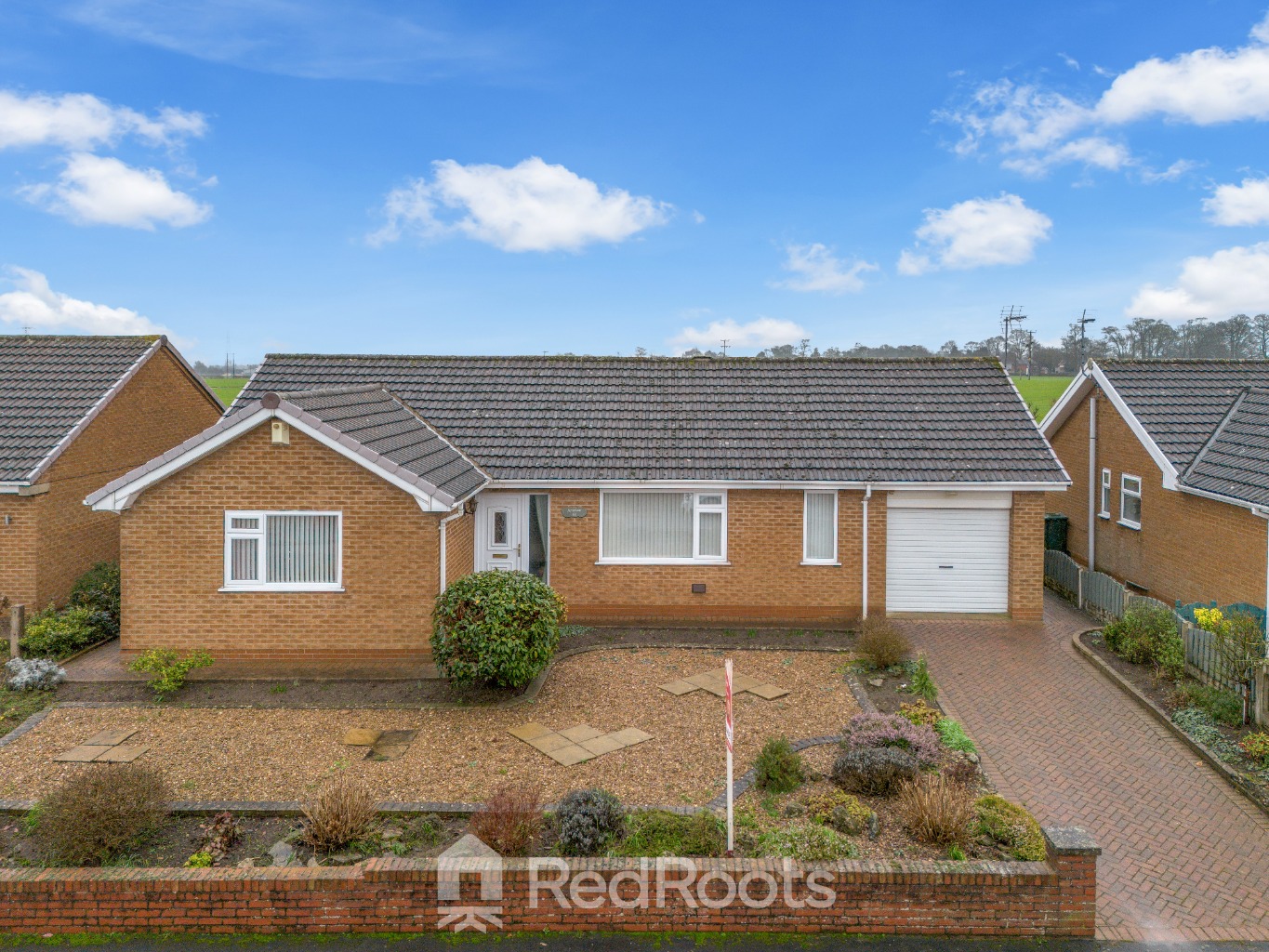 3 bed detached bungalow for sale in Sprotbrough, Doncaster, South Yorkshire, DN5  - Property Image 1
