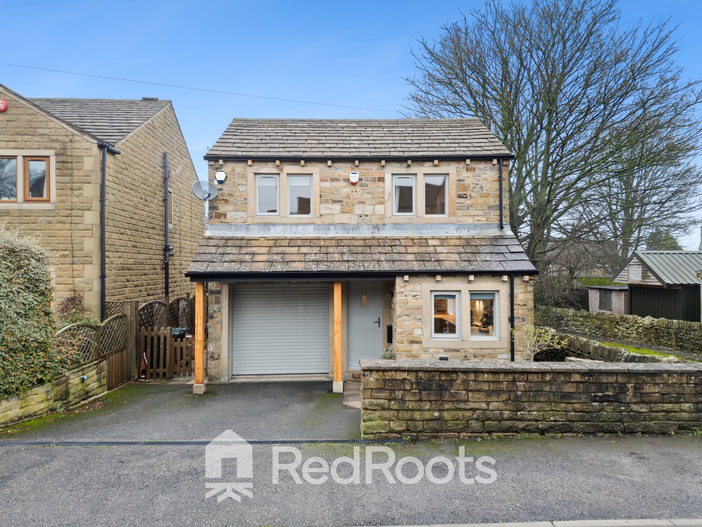 4 bed detached house for sale in Lea Head, Shepley, HD8 8EN  - Property Image 1
