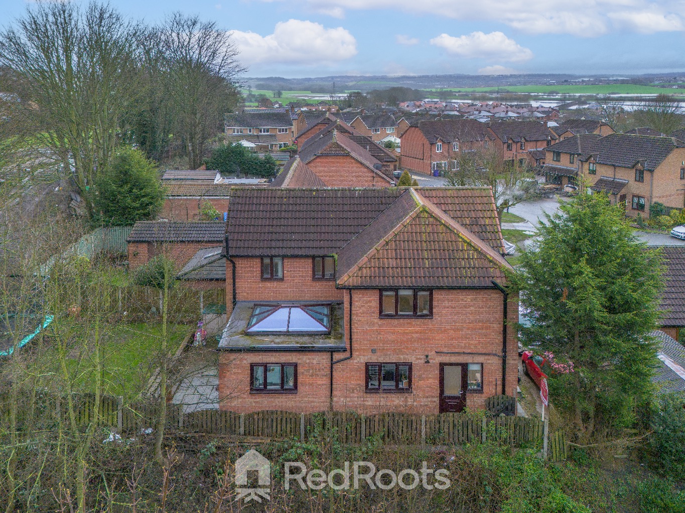 4 bed semi-detached house for sale in North End Drive, Harlington, Doncaster, DN5 - Property Image 1