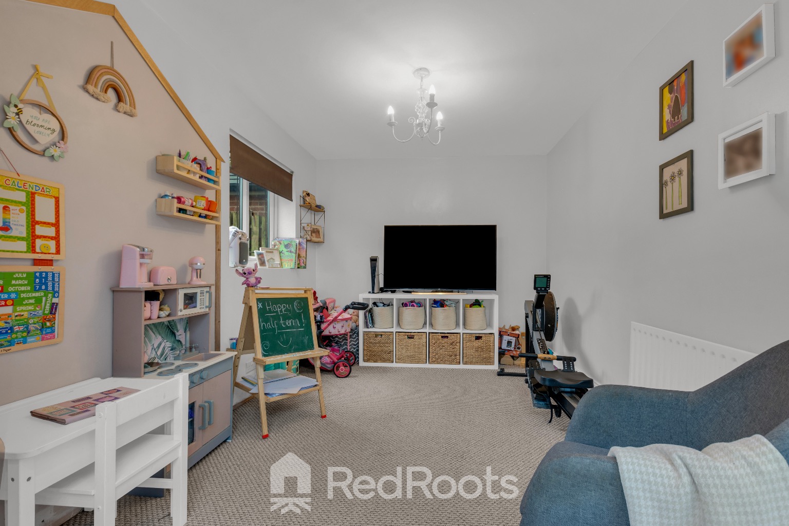 4 bed semi-detached house for sale in North End Drive, Harlington, Doncaster, DN5 - Property Image 7
