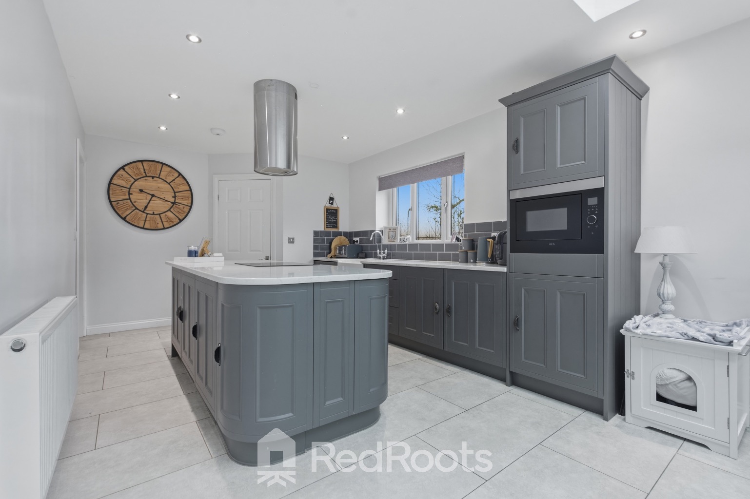 4 bed semi-detached house for sale in North End Drive, Harlington, Doncaster, DN5 - Property Image 3