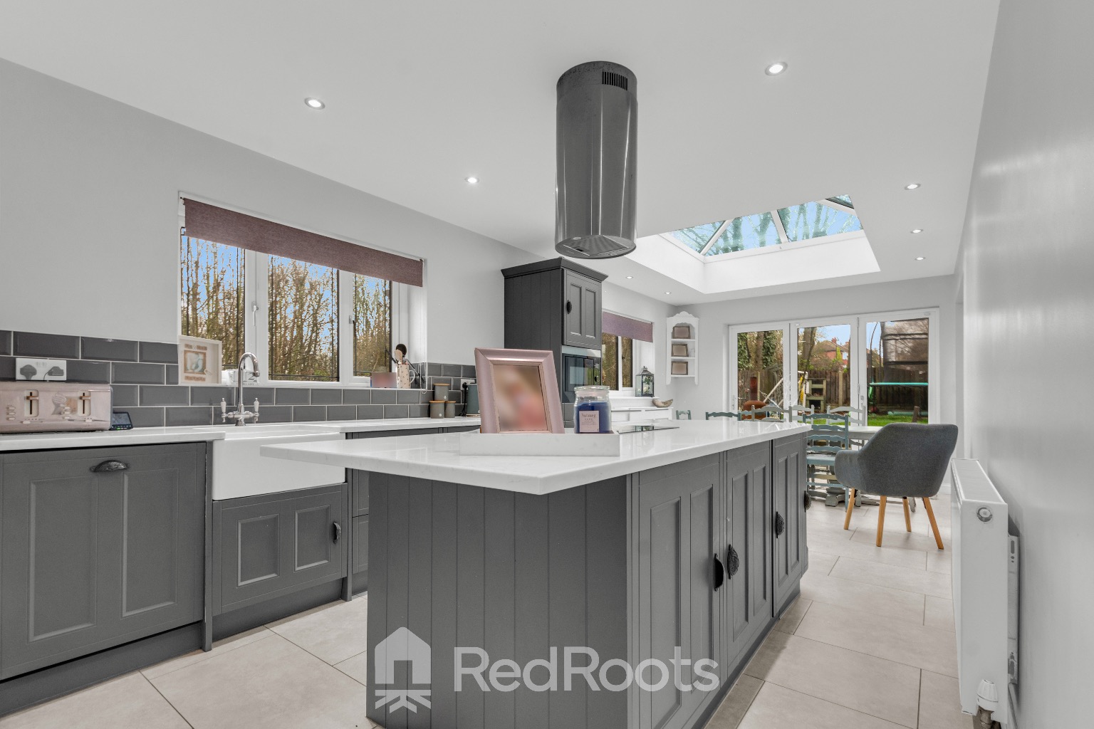 4 bed semi-detached house for sale in North End Drive, Harlington, Doncaster, DN5 - Property Image 2