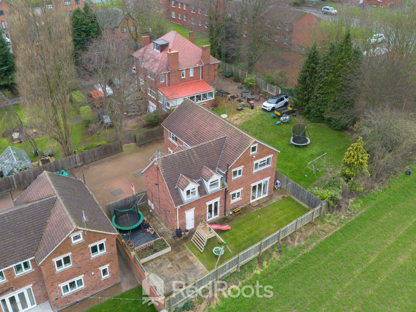 5 bed detached house for sale in Peters Close, Upton, Pontefract, West Yorkshire, WF9  - Property Image 10