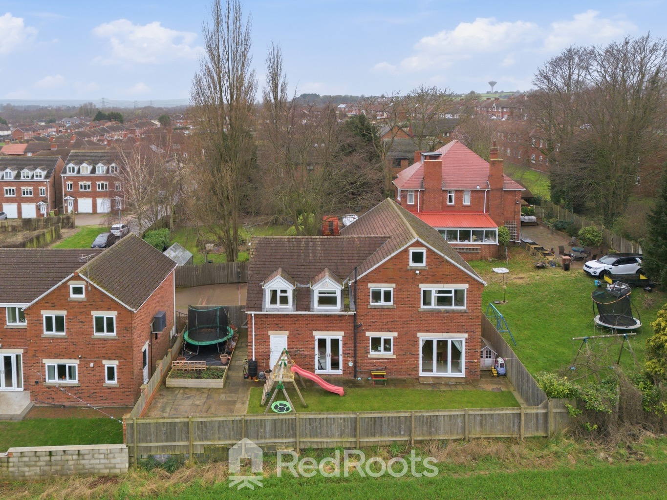 5 bed detached house for sale in Peters Close, Upton, Pontefract, West Yorkshire, WF9  - Property Image 30