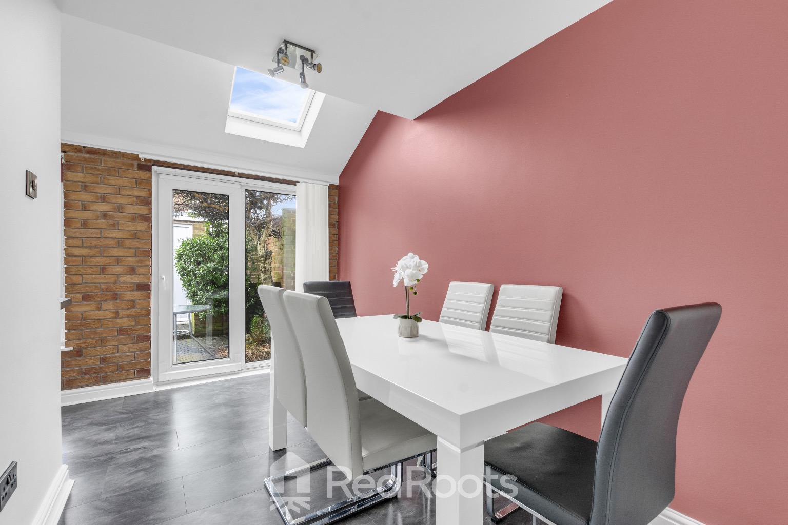 4 bed semi-detached house for sale in Hills Close, Sprotbrough, Doncaster, DN5  - Property Image 16