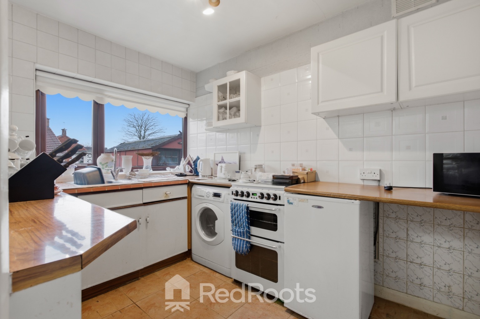 2 bed semi-detached bungalow for sale in Mill Lane, Warmsworth, Doncaster, South Yorkshire, DN4 - Property Image 3