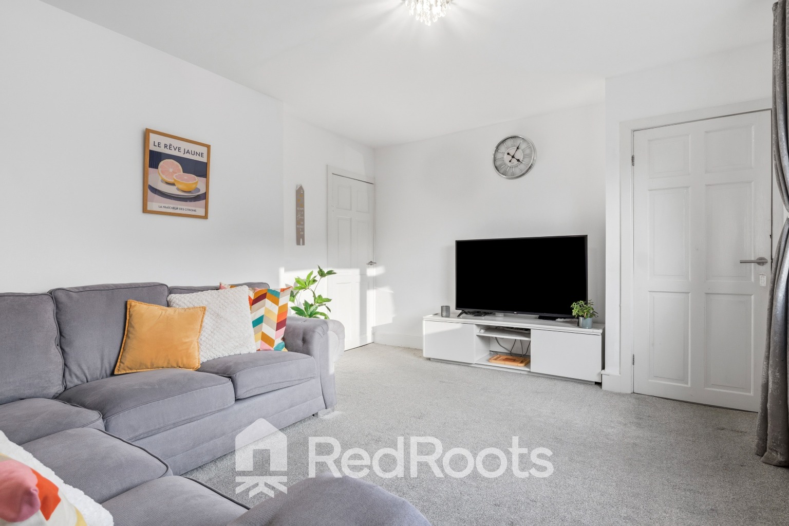 3 bed terraced house for sale in Barnes Avenue, Wrenthorpe  - Property Image 3