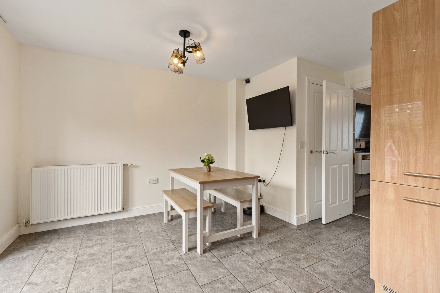 3 bed link detached house for sale in Carr House Road, Hyde Park, Doncaster, South Yorkshire, DN4 5ER - Property Image 4