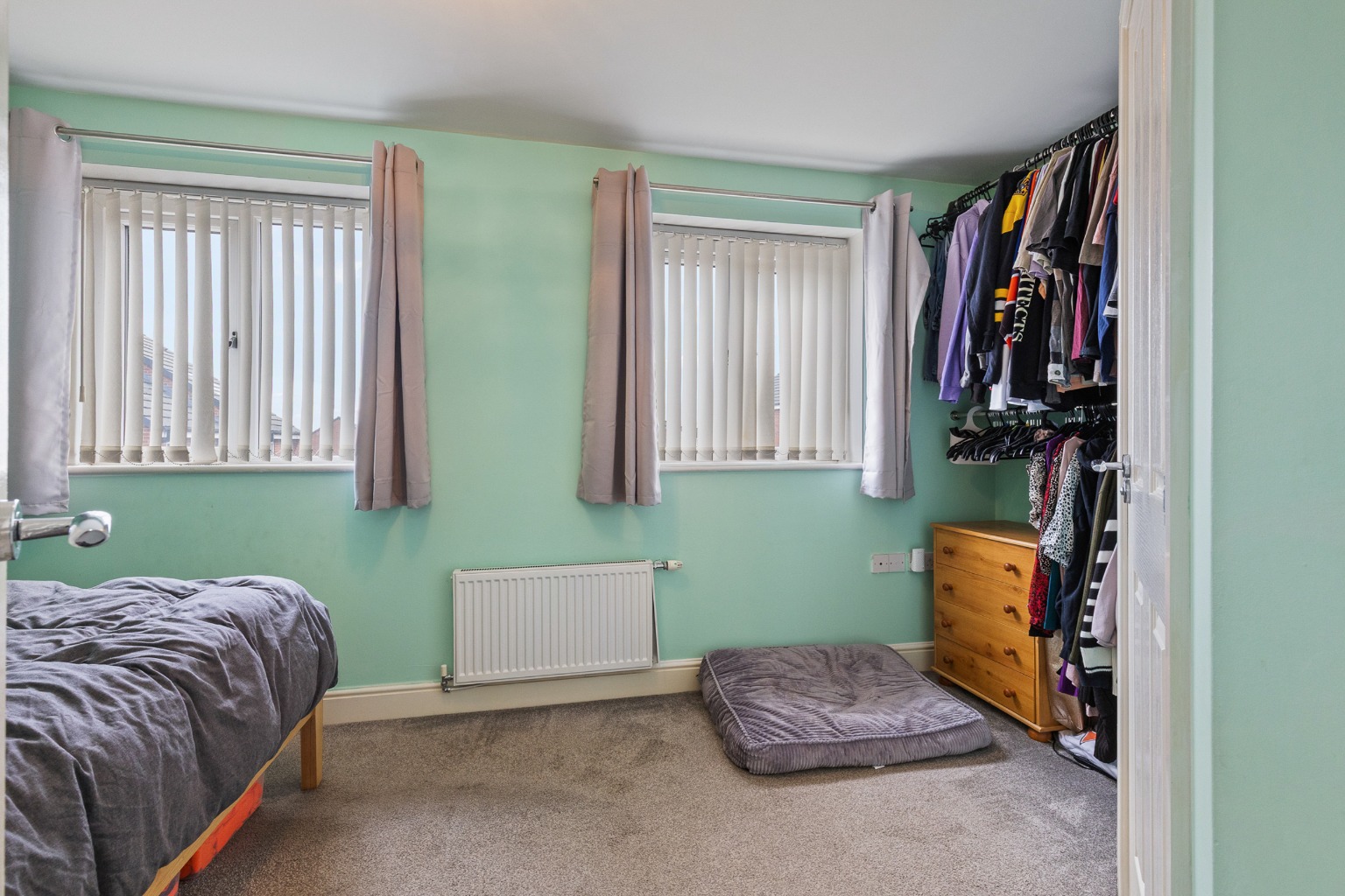 3 bed link detached house for sale in Carr House Road, Hyde Park, Doncaster, South Yorkshire, DN4 5ER - Property Image 11