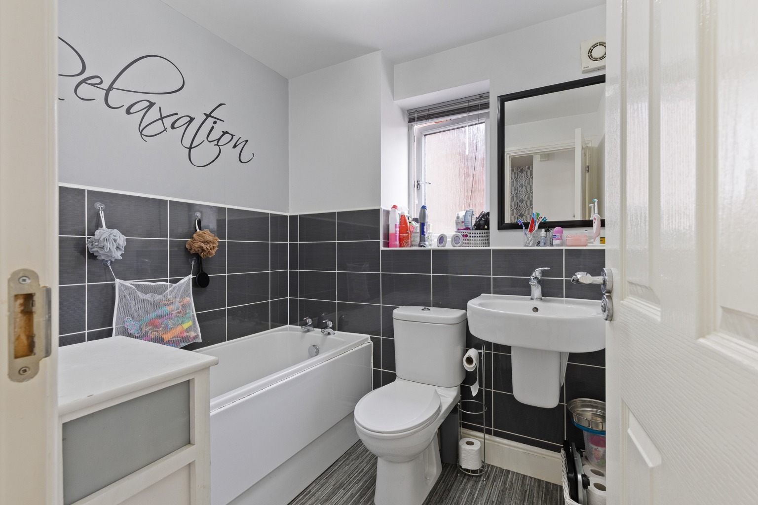 3 bed link detached house for sale in Carr House Road, Hyde Park, Doncaster, South Yorkshire, DN4 5ER - Property Image 18