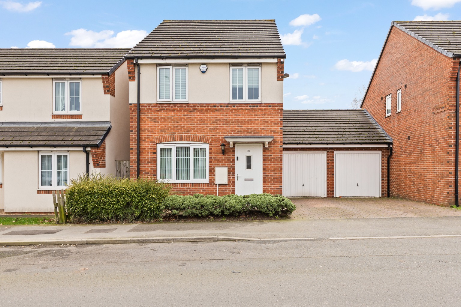 3 bed link detached house for sale in Carr House Road, Hyde Park, Doncaster, South Yorkshire, DN4 5ER - Property Image 23