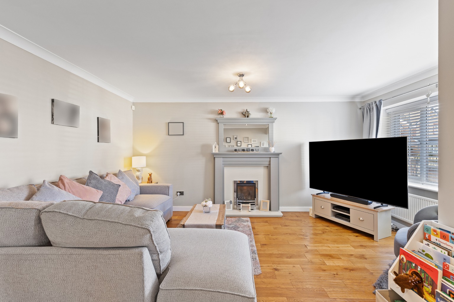 4 bed detached house for sale in Greenwood Avenue, Balby, Doncaster, South Yorkshire, DN4 0XE  - Property Image 5