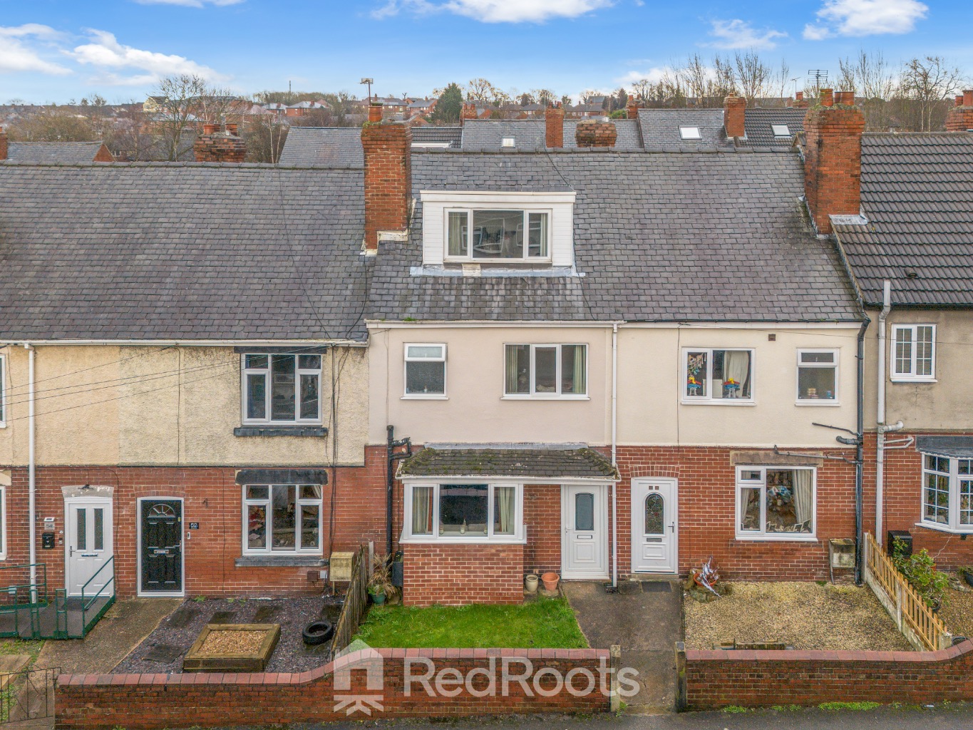 4 bed terraced house for sale in South Elmsall, Pontefract, West Yorkshire, WF9 - Property Image 2