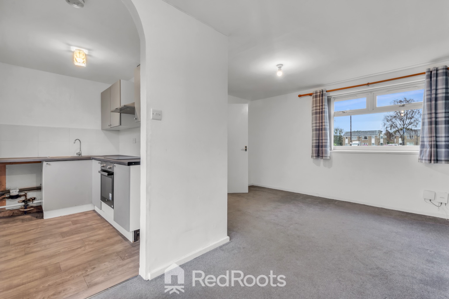 2 bed semi-detached bungalow to rent in Wareham Close, Bransholme, Hull, East Riding of Yorkshire, HU7  - Property Image 4