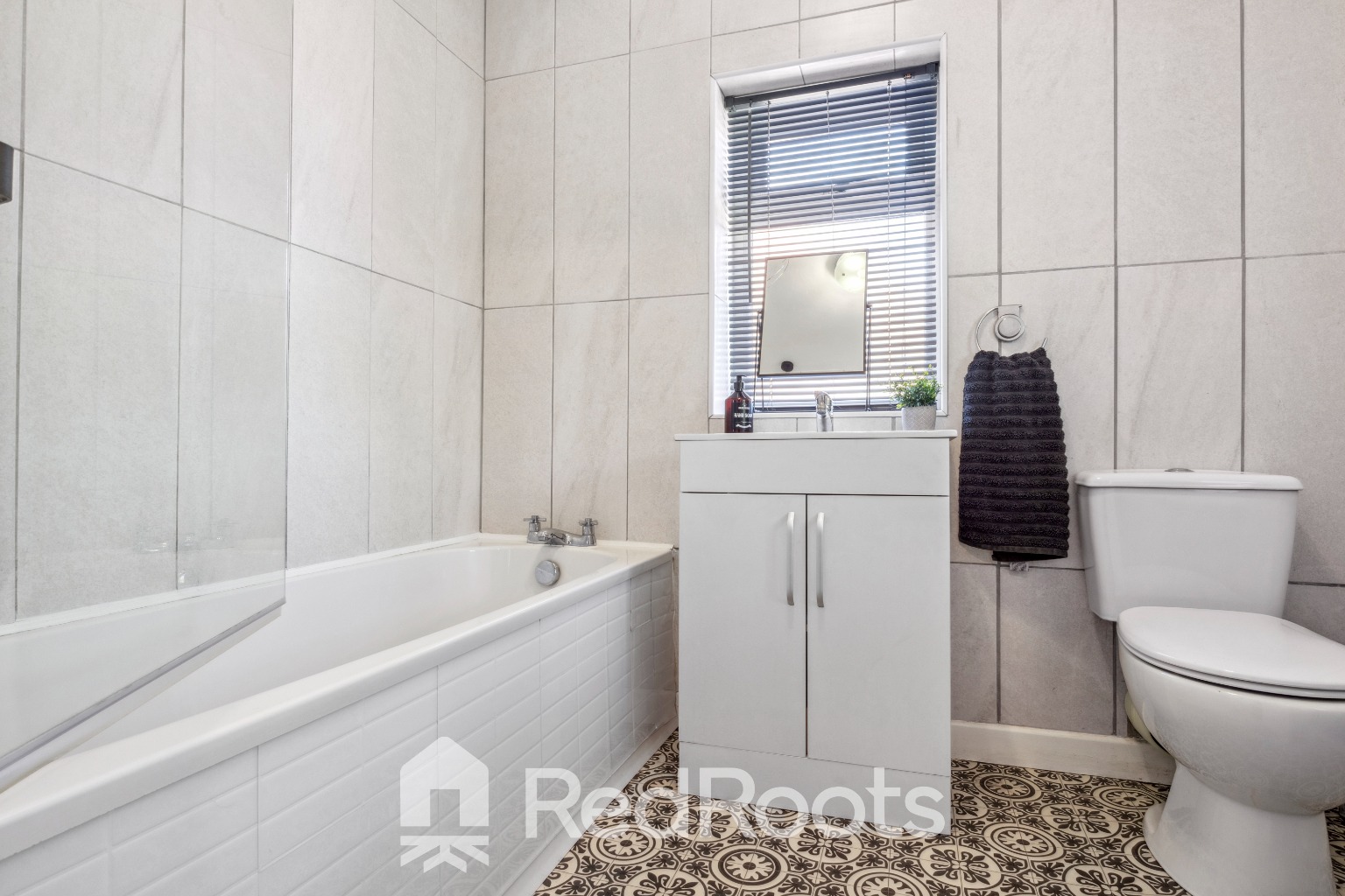 3 bed semi-detached house for sale in Thorntree Avenue, Crofton, Wakefield, West Yorkshire, WF4  - Property Image 10