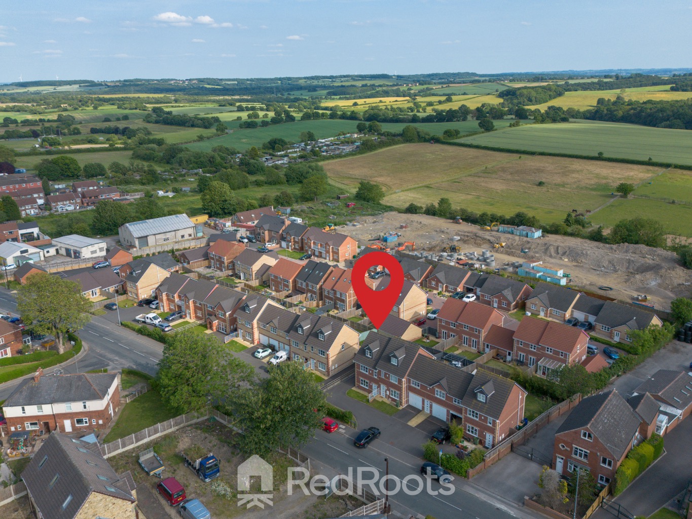 4 bed town house for sale in Treetop Mews, South Kirkby, Pontefract, West Yorkshire, WF9 - Property Image 7