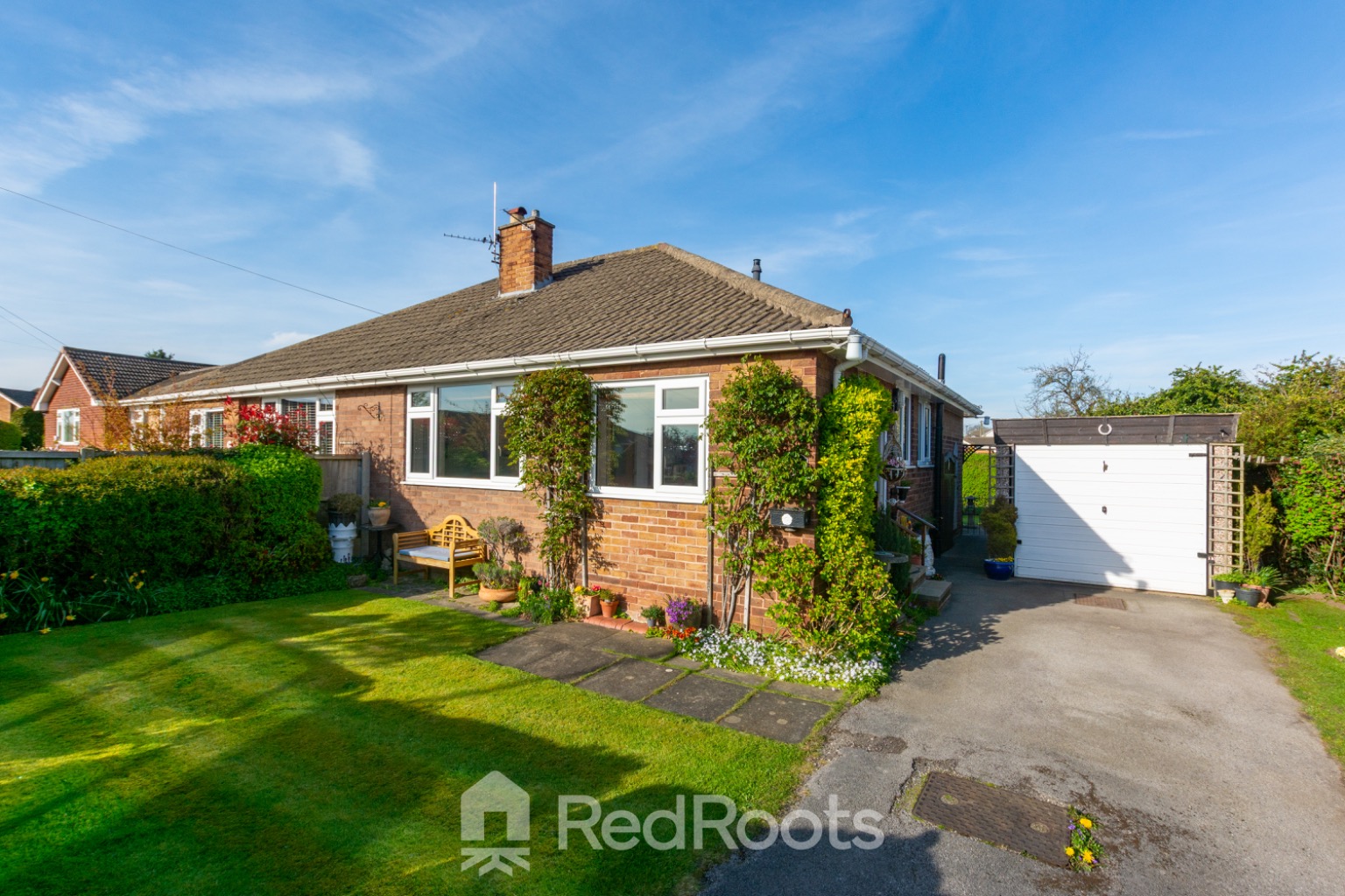 2 bed semi-detached bungalow for sale in Thorpe Audlin, Pontefract, West Yorkshire, WF8  - Property Image 24