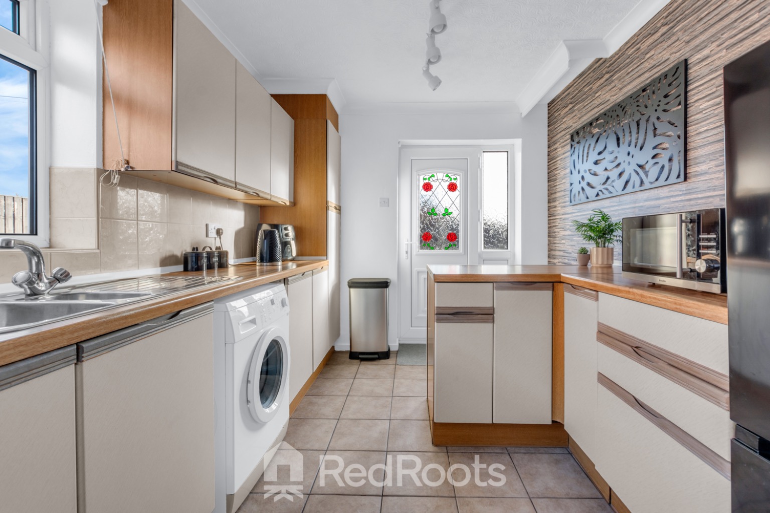 2 bed semi-detached bungalow for sale in Clayton Holt, South Kirkby, Pontefract, West Yorkshire, WF9  - Property Image 10