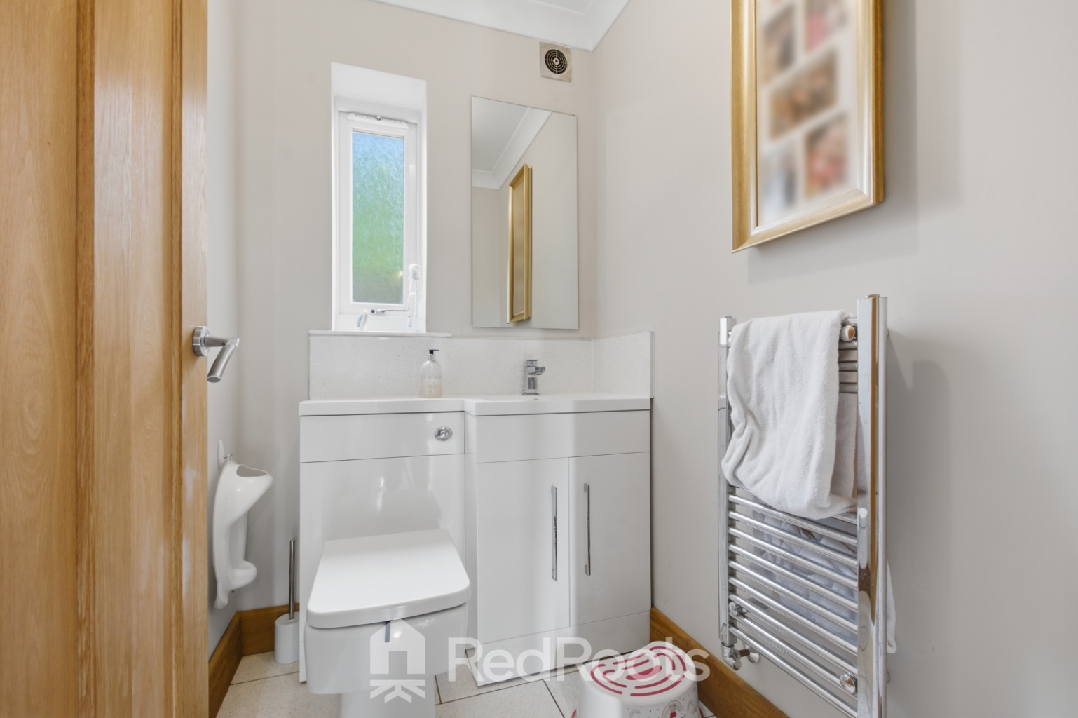 5 bed detached house for sale in Peters Close, Upton, Pontefract, West Yorkshire, WF9  - Property Image 16