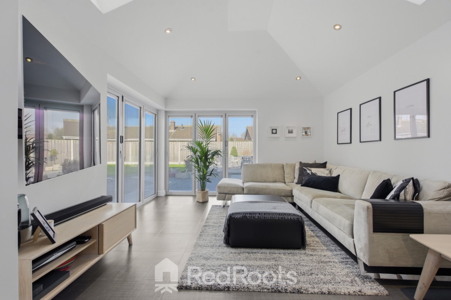 4 bed detached house for sale in Cirrus View, Ackworth, WF7  - Property Image 6