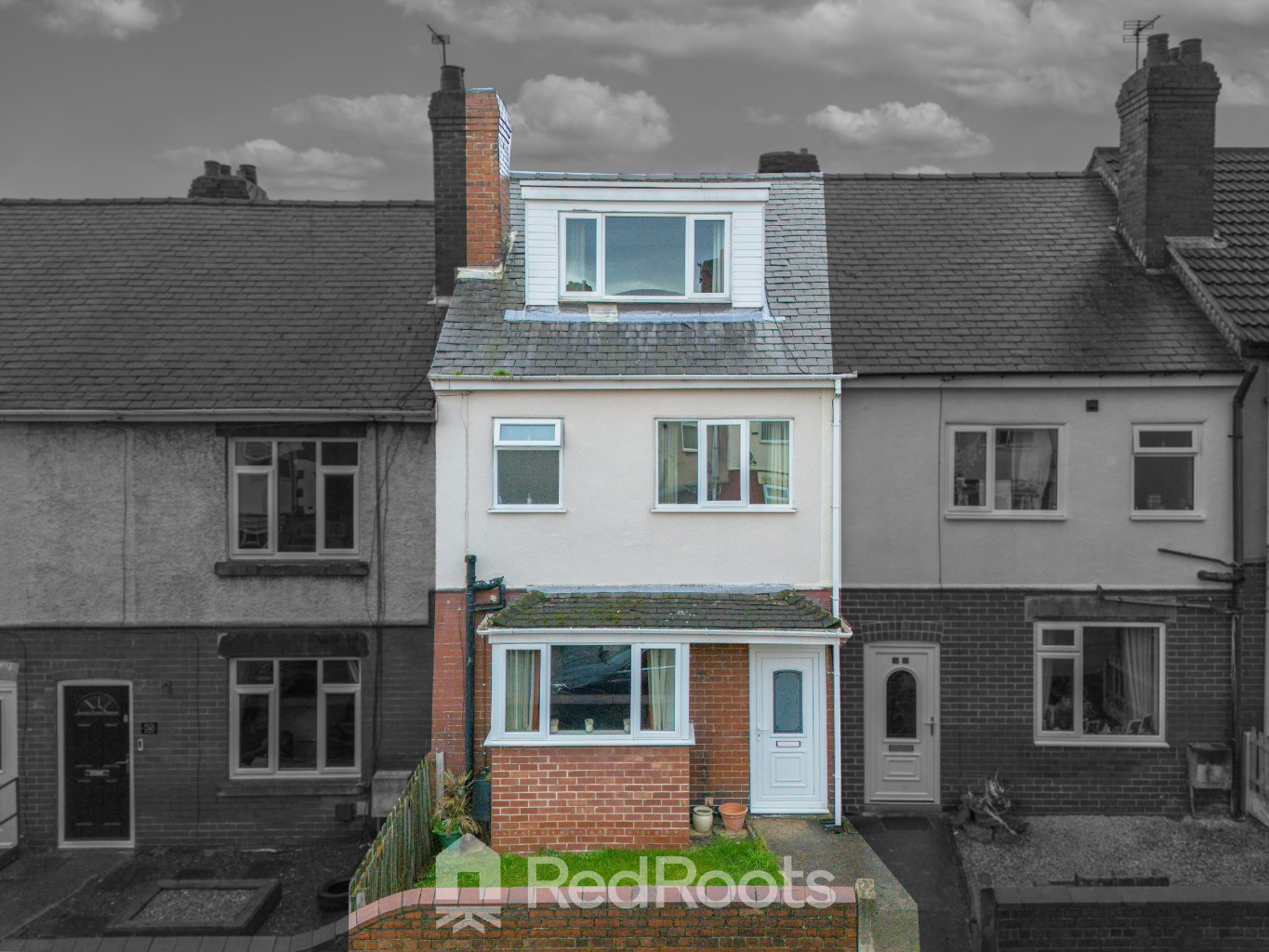 4 bed terraced house for sale in South Elmsall, Pontefract, West Yorkshire, WF9  - Property Image 1