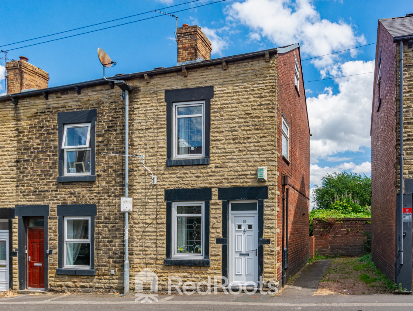 2 bed end of terrace house for sale in Barnsley, South Yorkshire, S70  - Property Image 2