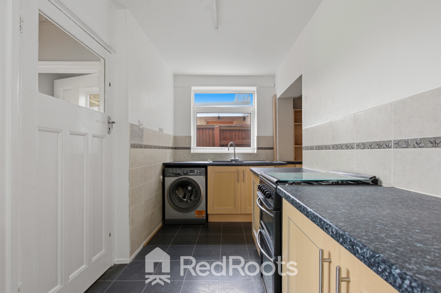 2 bed semi-detached house to rent in Woodlands, Doncaster, South Yorkshire, DN6 - Property Image 6