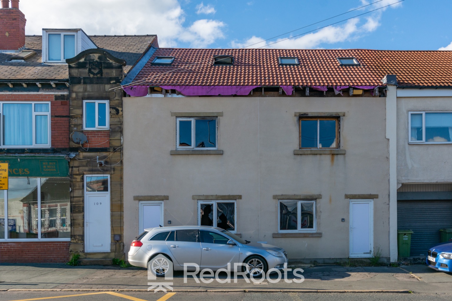 4 bed flat for sale in South Elmsall, Pontefract, West Yorkshire, WF9 - Property Image 1