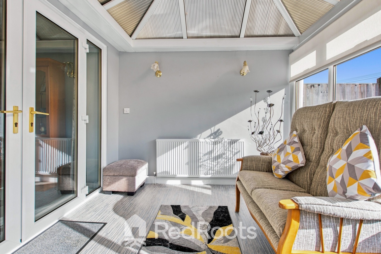 3 bed semi-detached bungalow for sale in South Elmsall, Pontefract, West Yorkshire, WF9  - Property Image 7