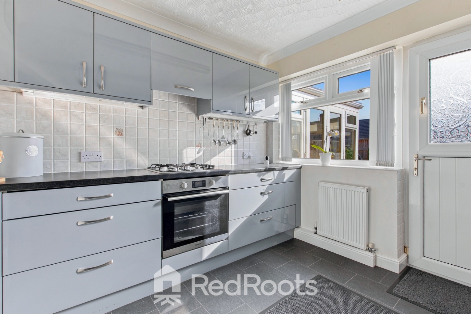 3 bed semi-detached bungalow for sale in South Elmsall, Pontefract, West Yorkshire, WF9  - Property Image 12