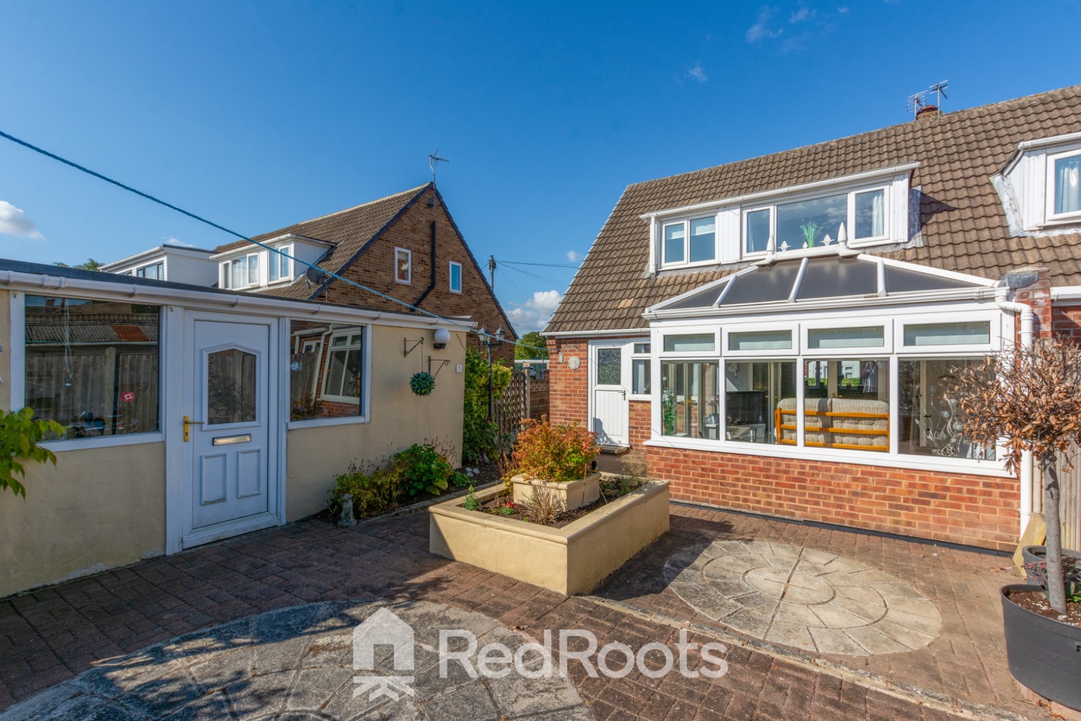 3 bed semi-detached bungalow for sale in South Elmsall, Pontefract, West Yorkshire, WF9  - Property Image 26