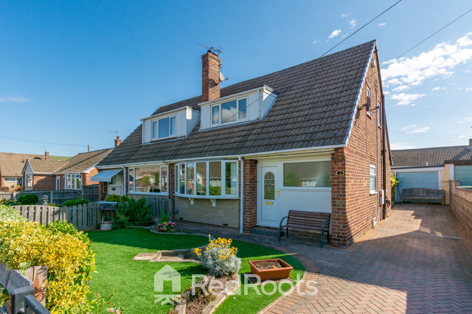 3 bed semi-detached bungalow for sale in South Elmsall, Pontefract, West Yorkshire, WF9  - Property Image 28