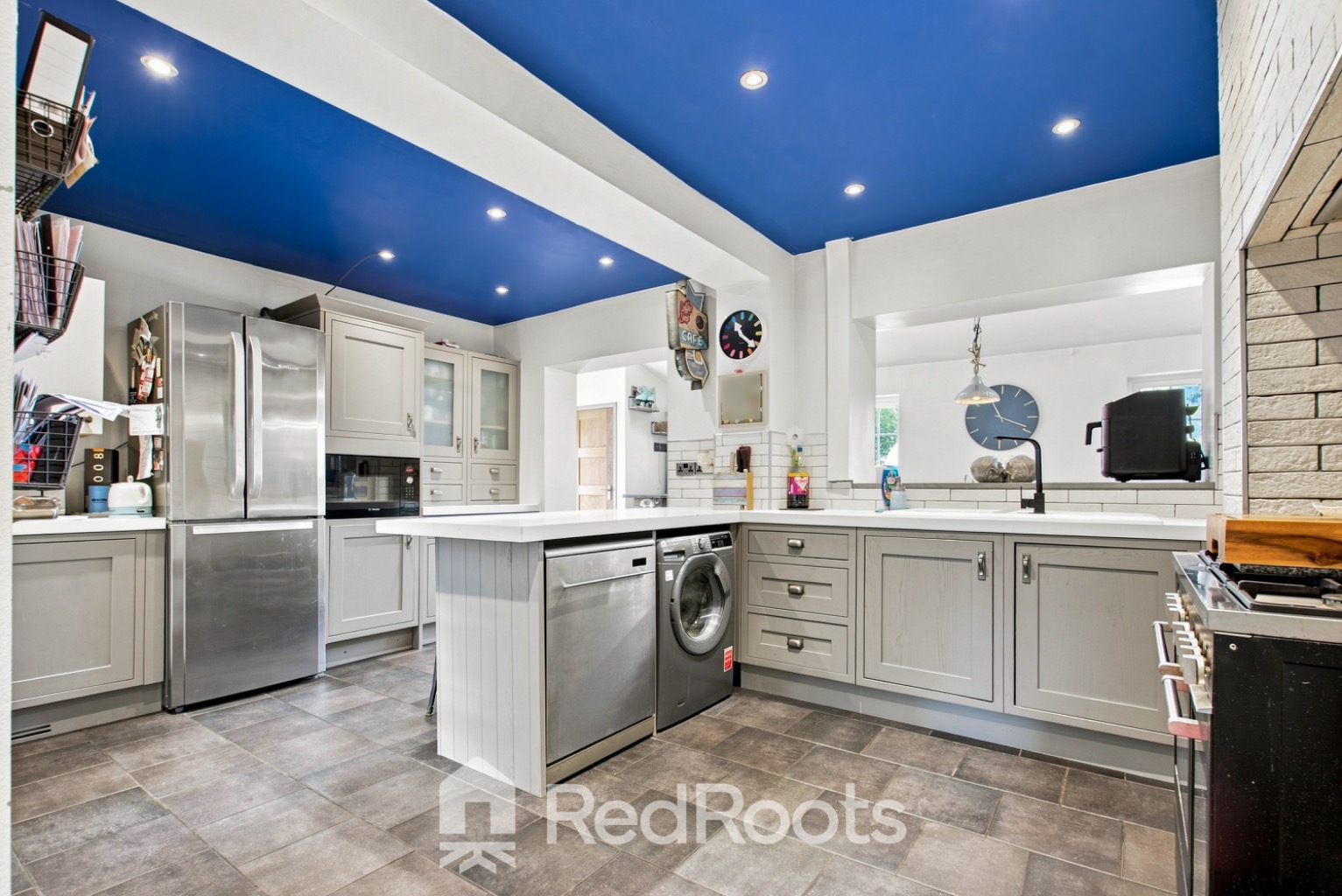 4 bed semi-detached house for sale in South Elmsall, Pontefract, West Yorkshire, WF9  - Property Image 4
