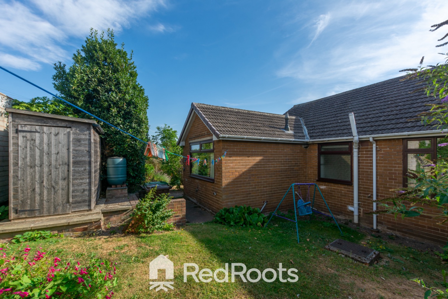 2 bed detached bungalow for sale in Meadow Court, South Elmsall, Pontefract, West Yorkshire, WF9  - Property Image 22