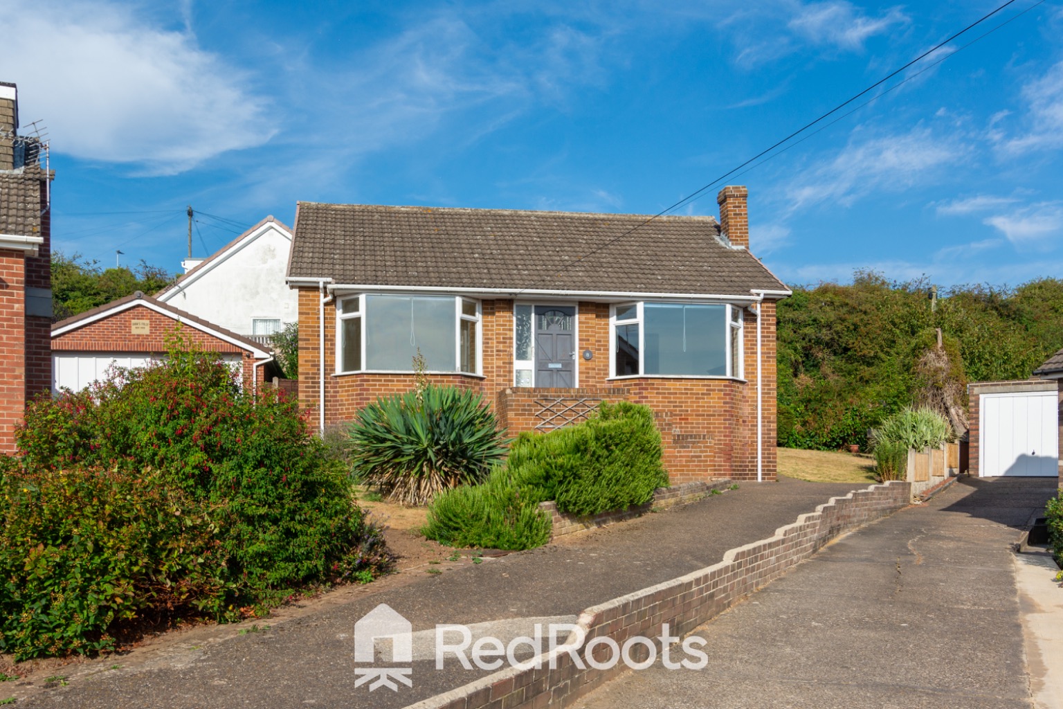 2 bed detached bungalow for sale in Meadow Court, South Elmsall, Pontefract, West Yorkshire, WF9  - Property Image 25