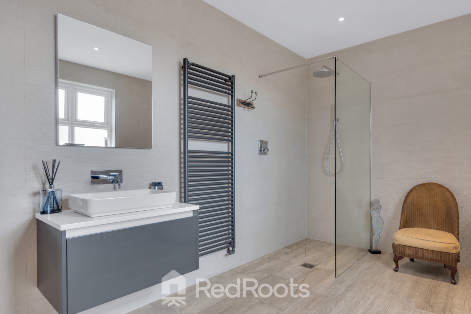 4 bed semi-detached house for sale in High Street, South Elmsall, Pontefract, West Yorkshire, WF9  - Property Image 13