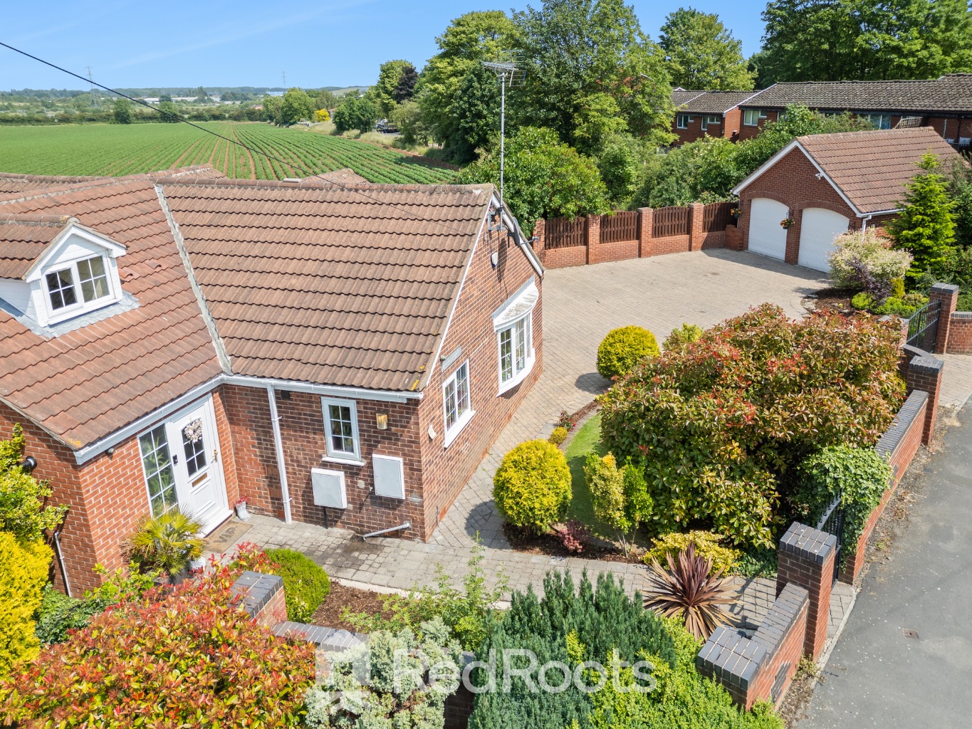 3 bed detached bungalow for sale in Adwick-Le-Street, Doncaster, South Yorkshire, DN6  - Property Image 2