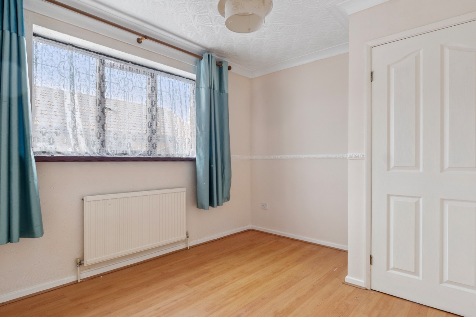 2 bed detached bungalow for sale in St. Marys Drive, Dunsville, Doncaster, South Yorkshire, DN7 - Property Image 5