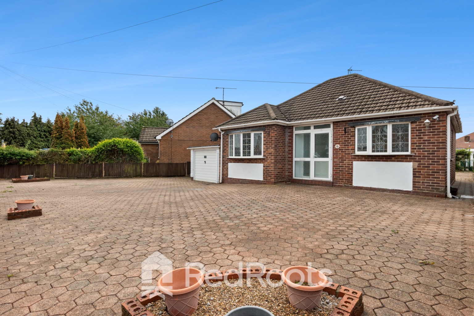 2 bed detached bungalow for sale in Amersall Road, Doncaster, South Yorkshire, DN5  - Property Image 4