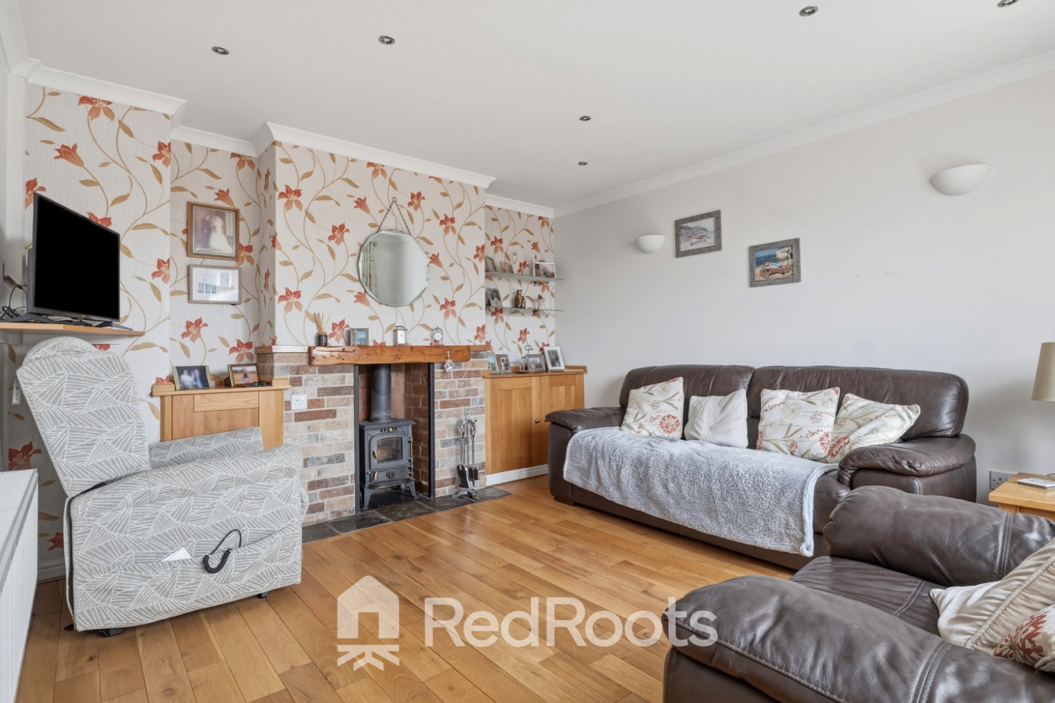 3 bed semi-detached house for sale in Haslemere Grove, Doncaster, South Yorkshire, DN5  - Property Image 2