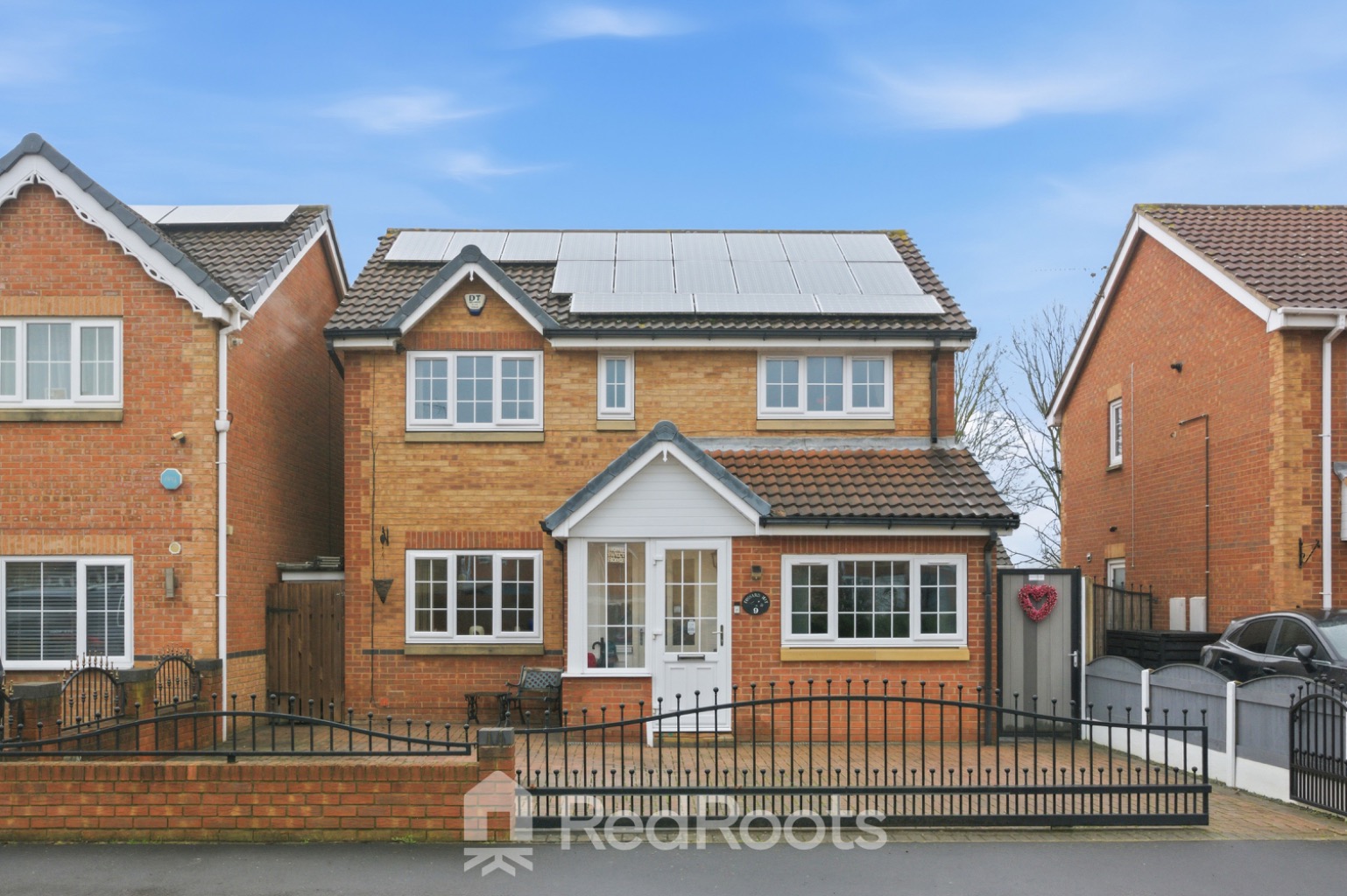 5 bed detached house for sale in Fossard Way, Scawthorpe, Doncaster, South Yorkshire, DN5  - Property Image 1