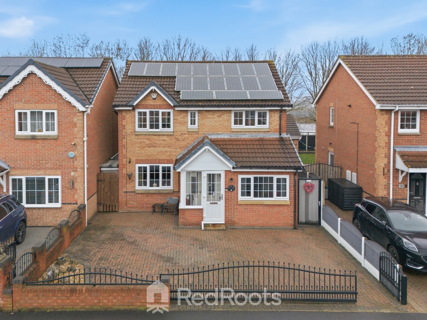 5 bed detached house for sale in Fossard Way, Scawthorpe, Doncaster, South Yorkshire, DN5  - Property Image 37
