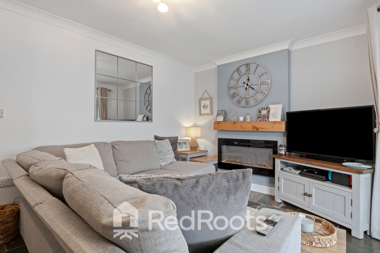 2 bed terraced house for sale in Elizabeth Avenue, Kirk Sandall, Doncaster, South Yorkshire, DN3 - Property Image 2