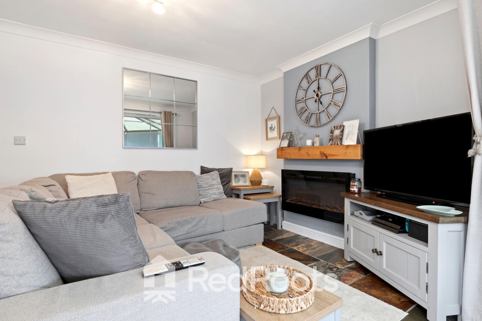 2 bed terraced house for sale in Elizabeth Avenue, Kirk Sandall, Doncaster, South Yorkshire, DN3 - Property Image 5