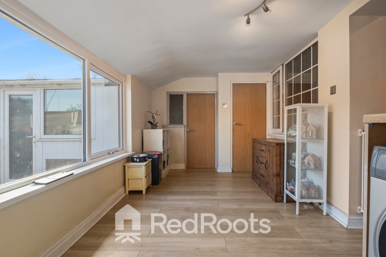 3 bed terraced house for sale in Broadway, Dunscroft, Doncaster, South Yorkshire,  DN7  - Property Image 10