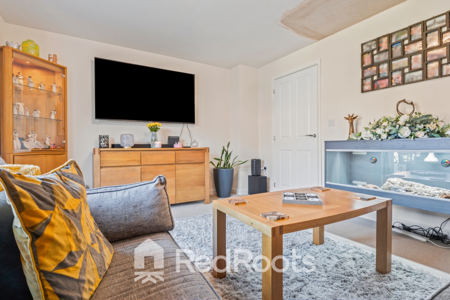 3 bed semi-detached house for sale in Tulip Drive, Balby, Doncaster, South Yorkshire, DN4 - Property Image 2