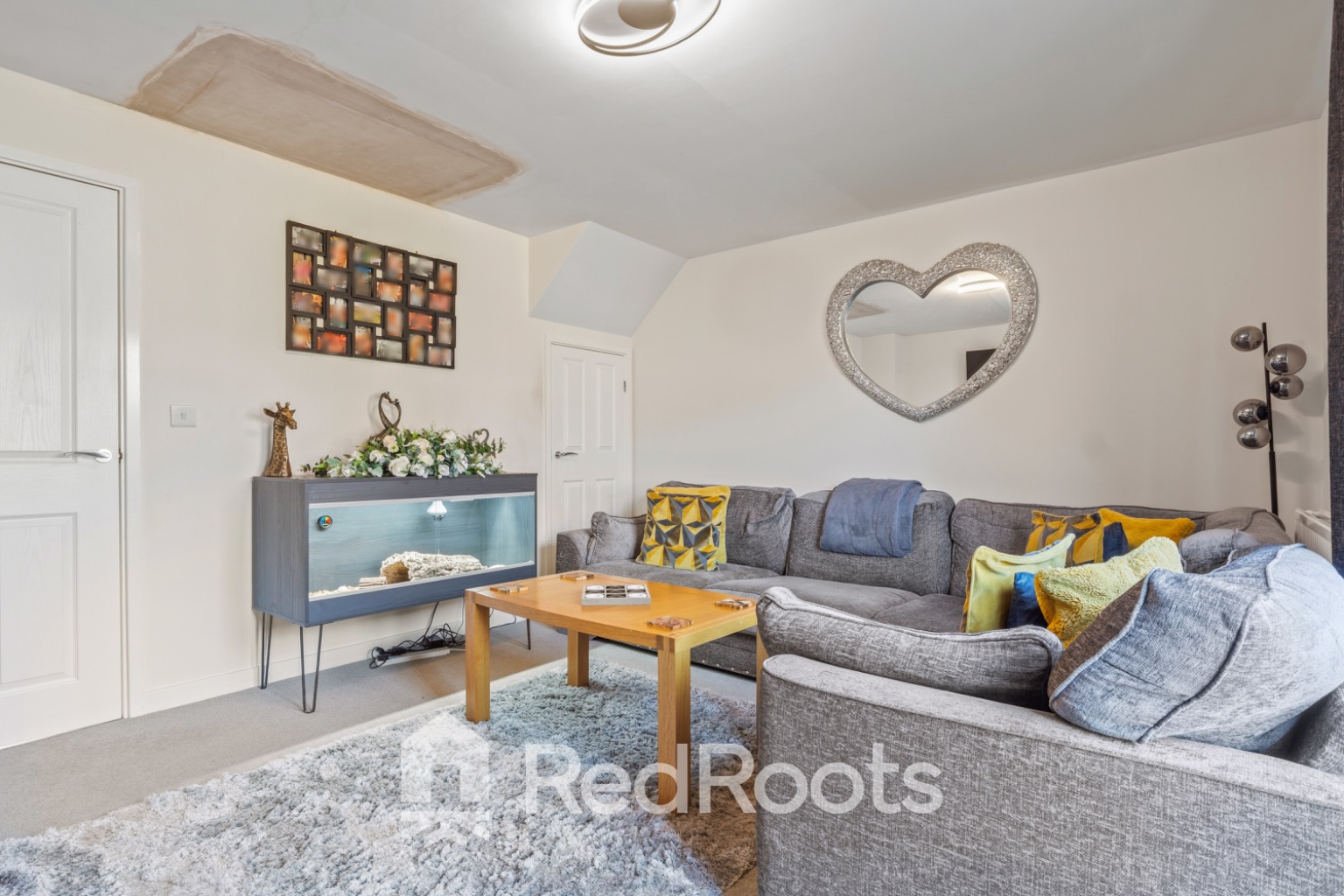3 bed semi-detached house for sale in Tulip Drive, Balby, Doncaster, South Yorkshire, DN4 - Property Image 4