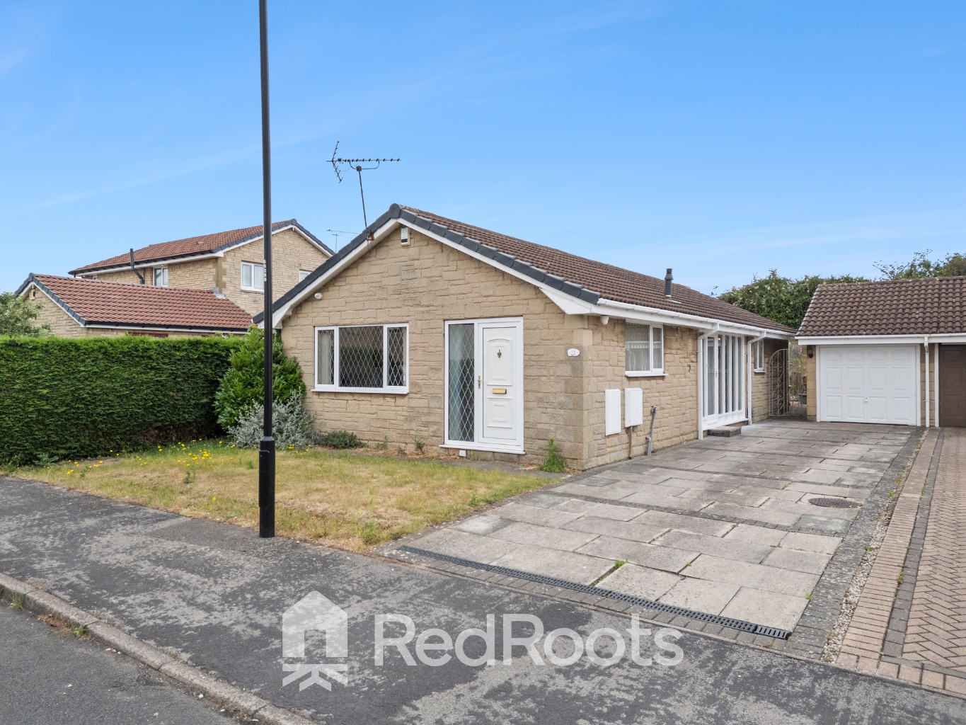 3 bed detached bungalow for sale in St. Georges Avenue, Dunsville, Doncaster, South Yorkshire, DN7 - Property Image 1