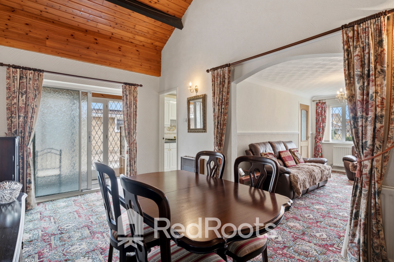 3 bed detached bungalow for sale in St. Georges Avenue, Dunsville, Doncaster, South Yorkshire, DN7 - Property Image 12