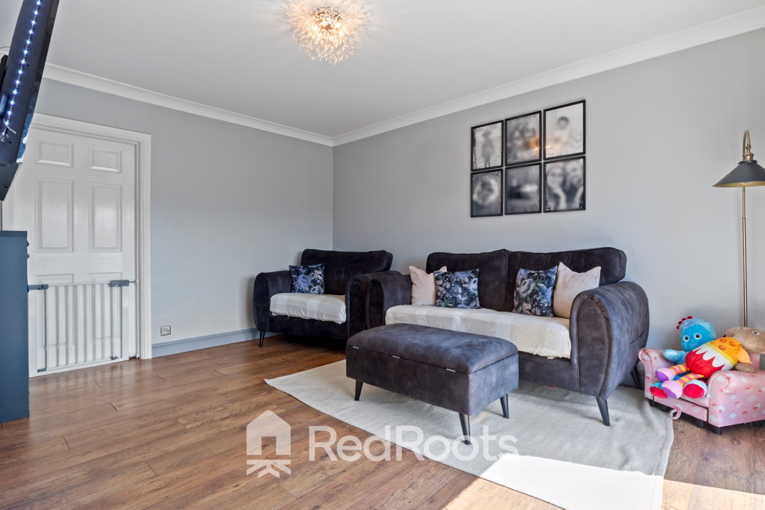 3 bed semi-detached house for sale in Chestnut Avenue, Carcroft, Doncaster, South Yorkshire, DN6 - Property Image 9
